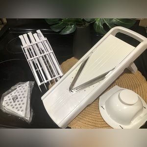 Kitchen Mandolin fruit and vegetable slicer